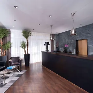 Tryp By Wyndham Aquamarin Hotel
